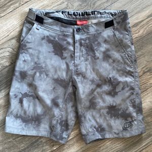 Troy Lee bike shorts - flow line